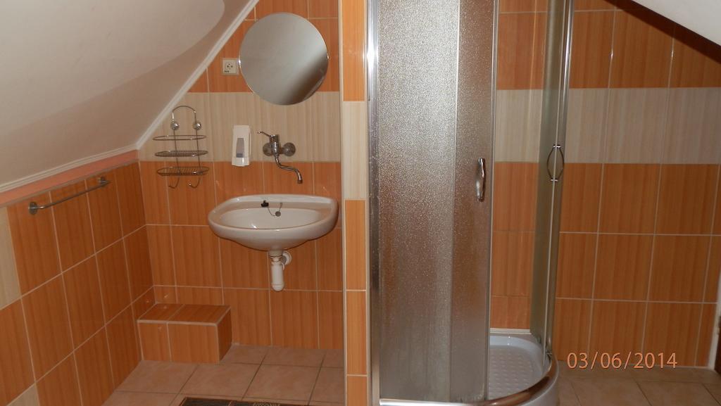 Penzión Marína pri Slovenskej reštaurácii Brezno Camera foto