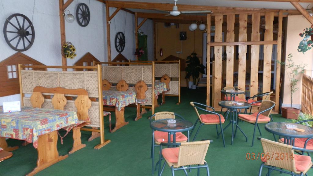 Penzión Marína pri Slovenskej reštaurácii Brezno Camera foto
