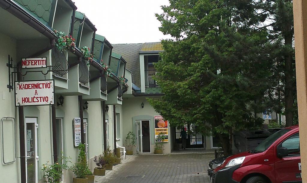 Penzión Marína pri Slovenskej reštaurácii Brezno Camera foto