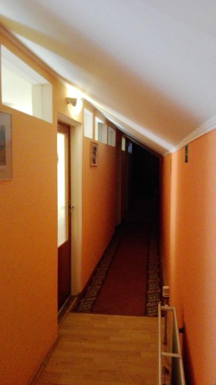 Penzión Marína pri Slovenskej reštaurácii Brezno Esterno foto