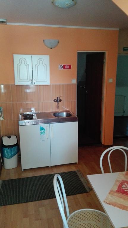 Penzión Marína pri Slovenskej reštaurácii Brezno Esterno foto